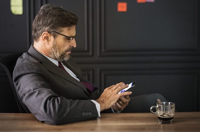 cropped-business-3380350_640-1.jpg